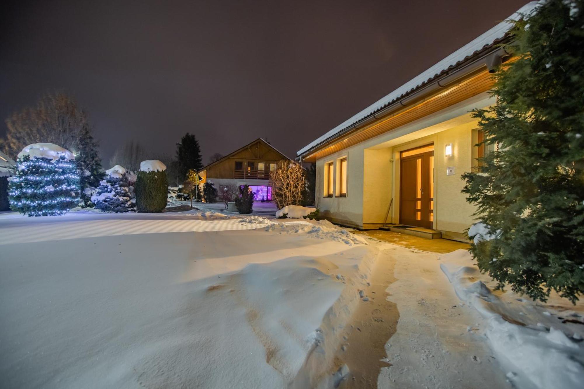 Bungalov Komfort ลิฟตอฟสกีมิคูลาช ภายนอก รูปภาพ