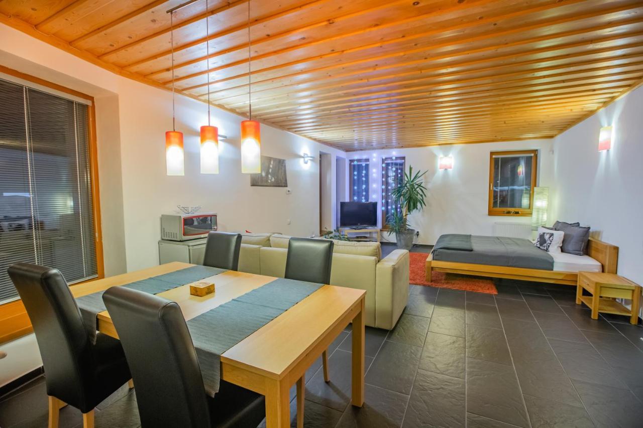 Bungalov Komfort ลิฟตอฟสกีมิคูลาช ภายนอก รูปภาพ