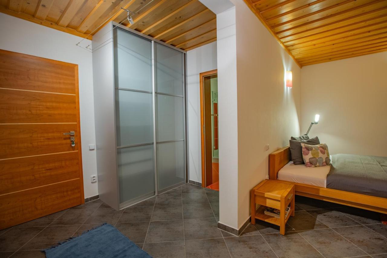 Bungalov Komfort ลิฟตอฟสกีมิคูลาช ภายนอก รูปภาพ